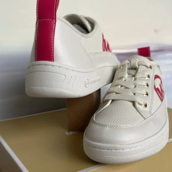 MICHAEL KORS SHEA LACE UP FAUX LEATHER
49R4SHFS1L
ELECTRIC PINK
Sneakers - Picture 9 of 16